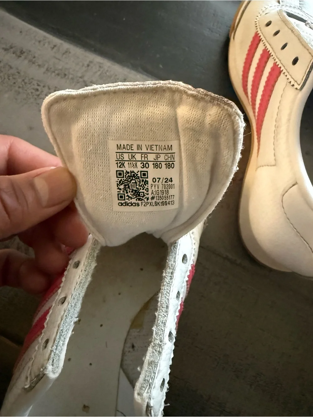 Converse classic low
